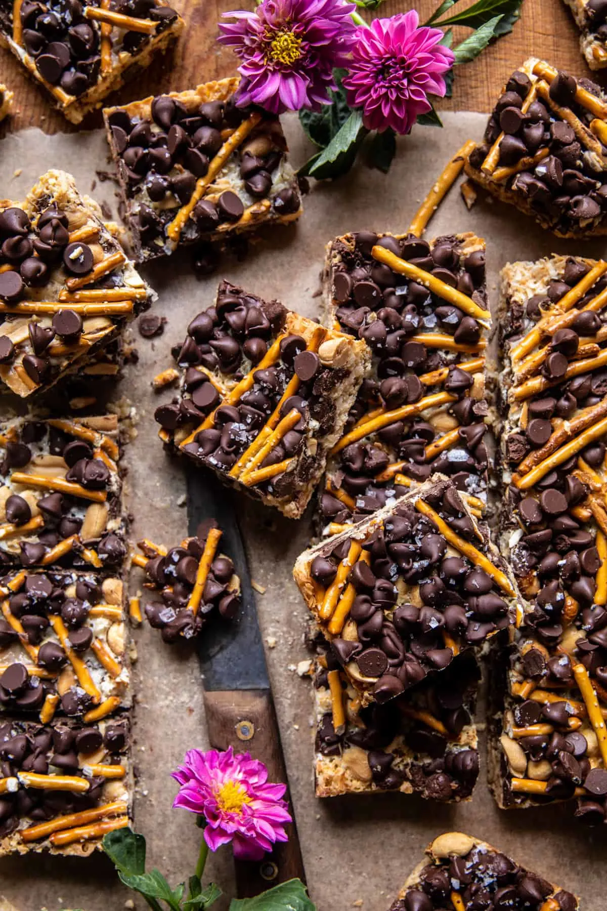 oatmeal-cookie-magic-bars