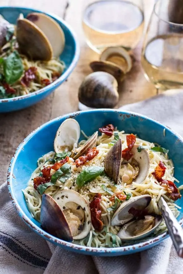 fresh-clam-pasta-with-creamy-white-basil-sauce-crispy-prosciutto.