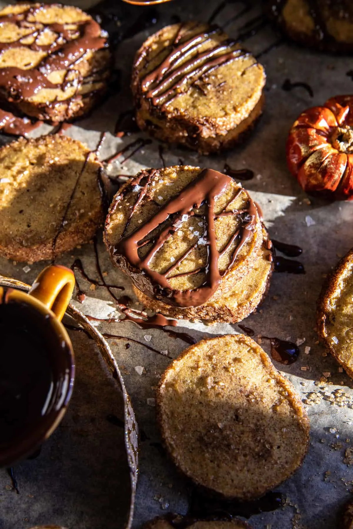 spiced-pumpkin-shortbread-cookies