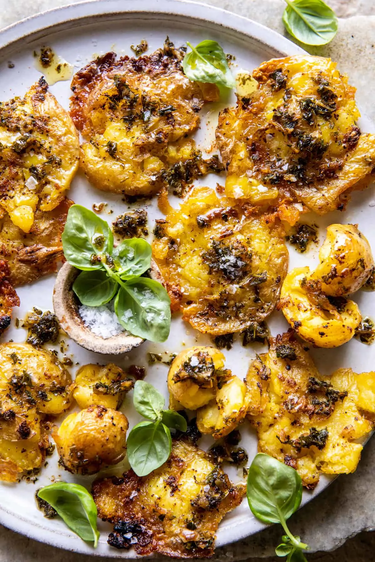 roasted-garlic-butter-smashed-potatoes