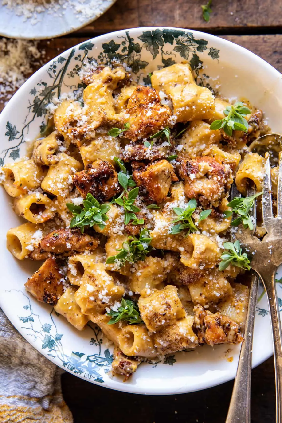 roasted-butternut-squash-and-sun-dried-tomato-chicken-pasta