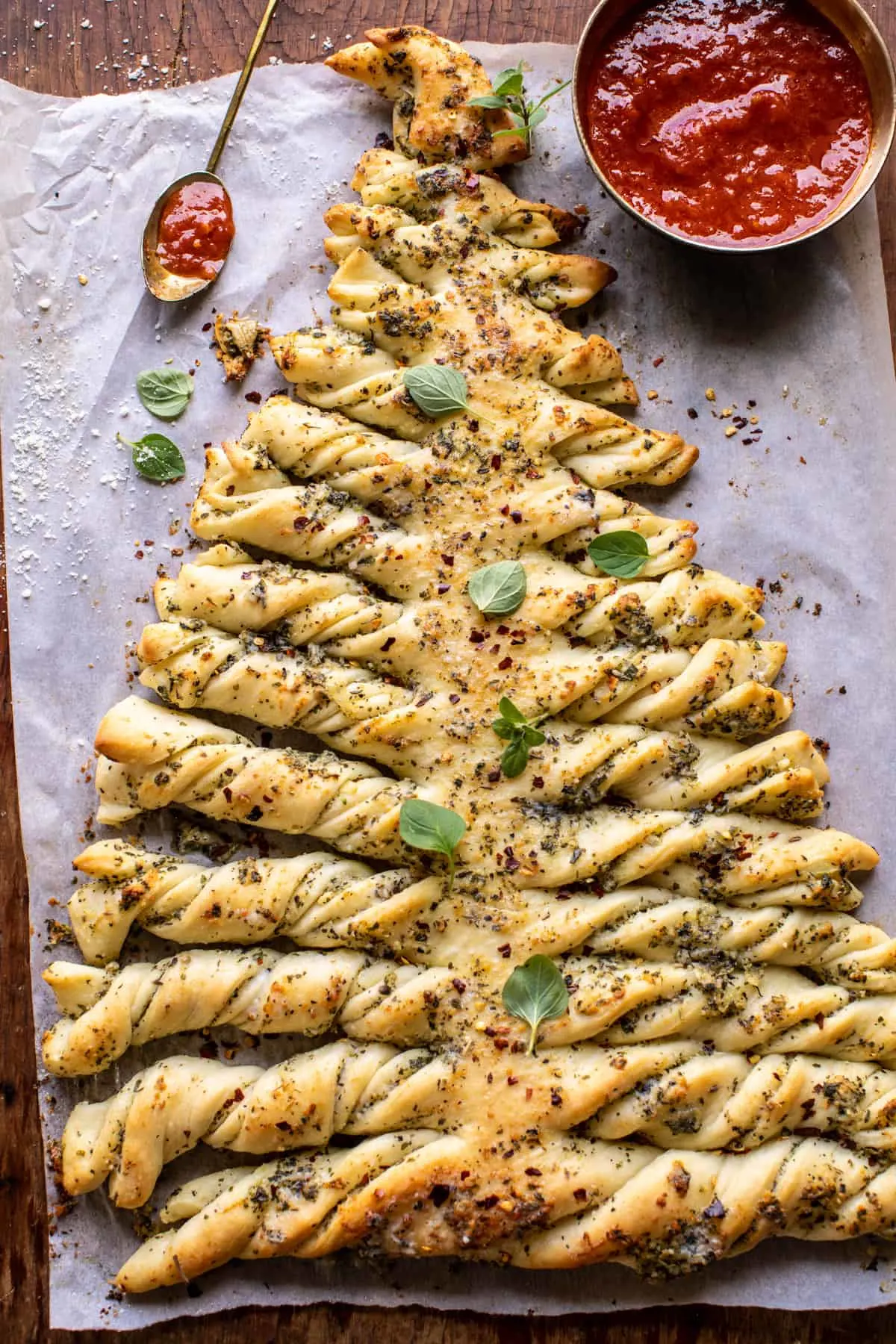 pull-apart-christmas-tree-garlic-bread
