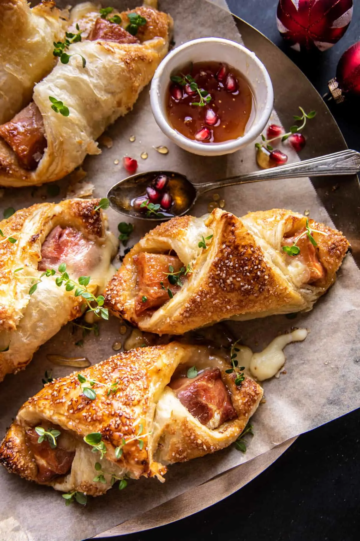 prosciutto-wrapped-baked-brie-rolls