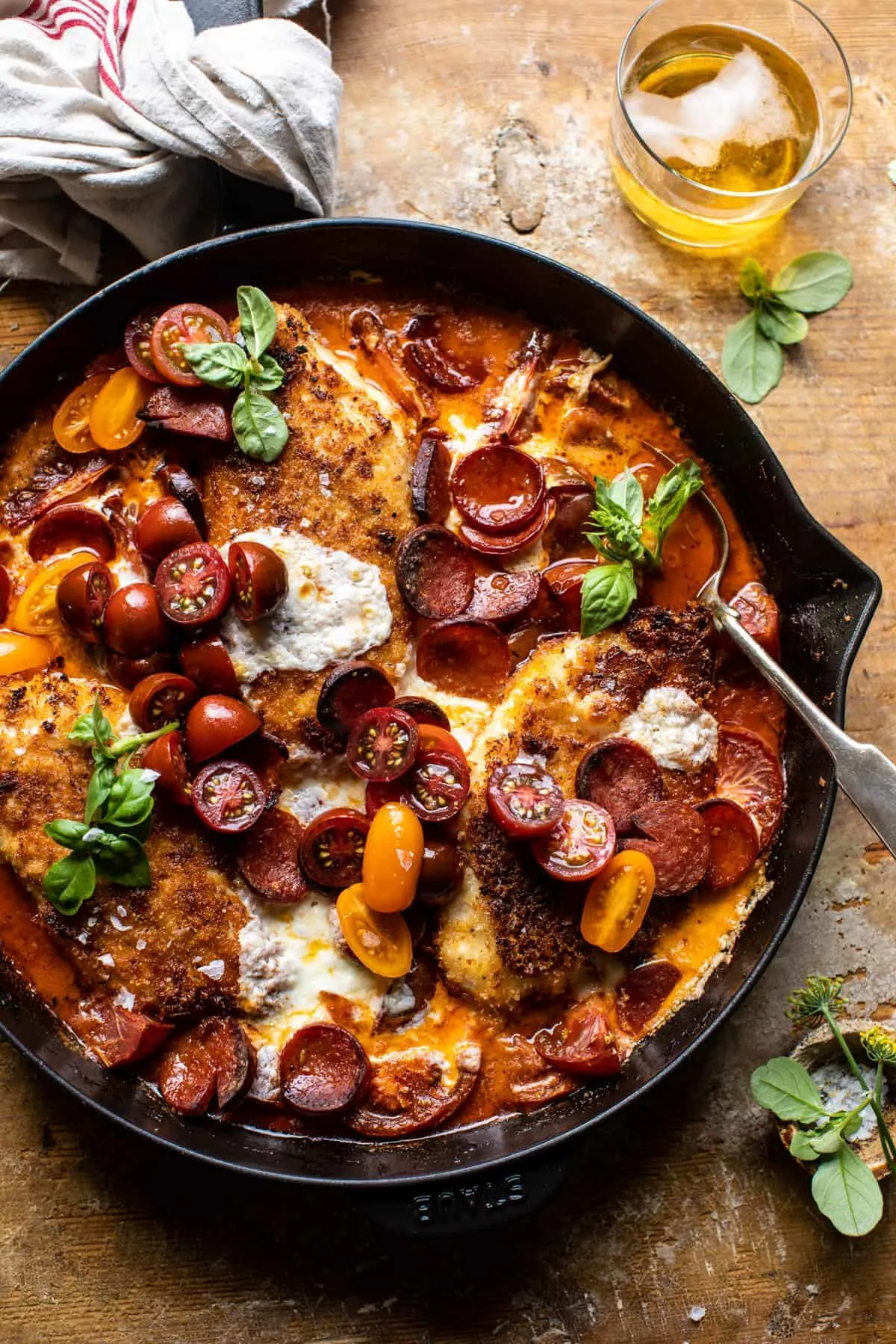 skillet-cheesy-pizza-chicken