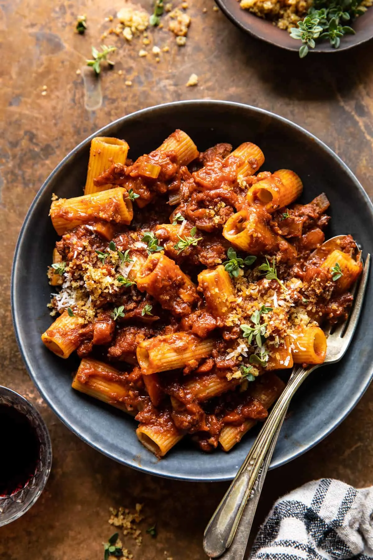 slow-cooker-saucy-sunday-bolognese-pasta