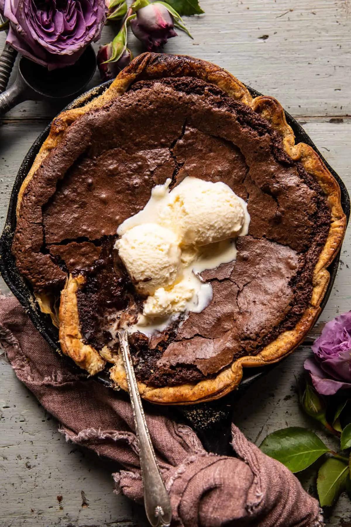 warm-chocolate-fudge-skillet-cake.