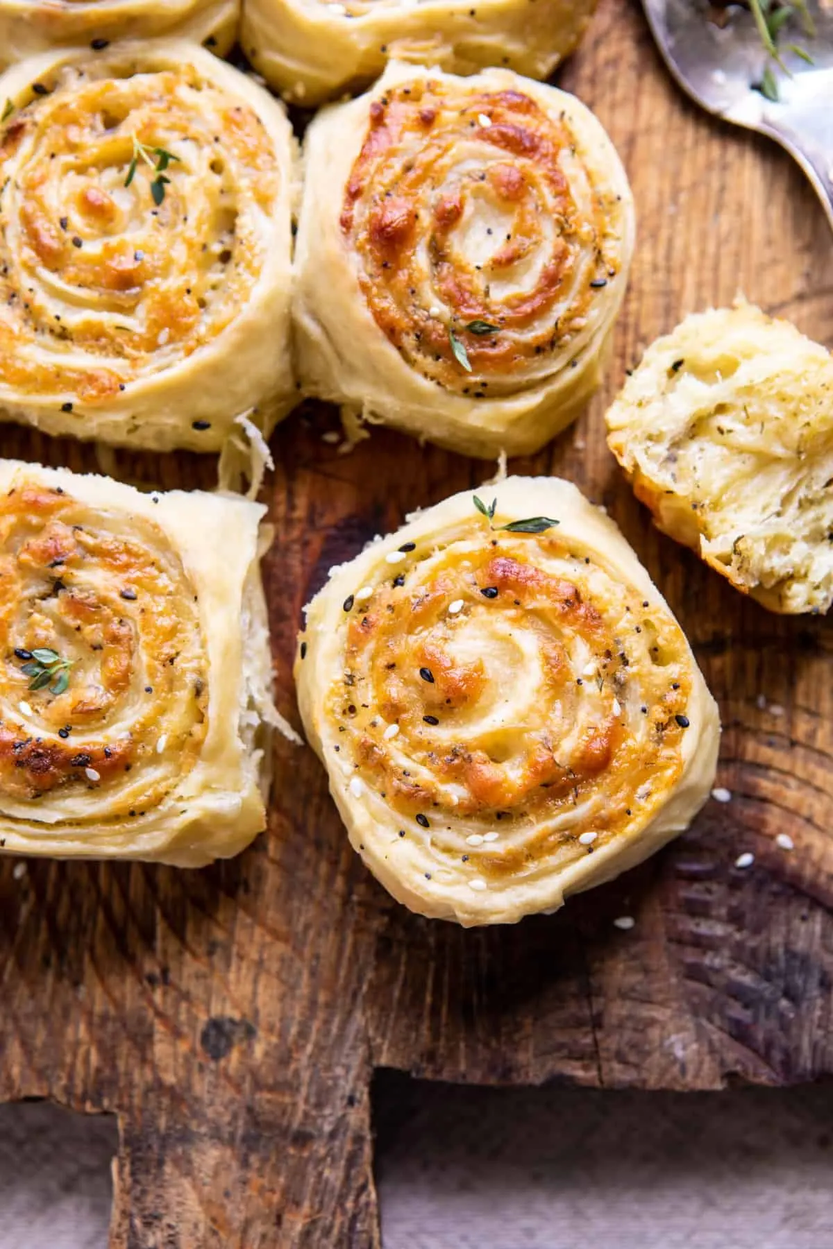 herby-everything-cheddar-swirl-buns.