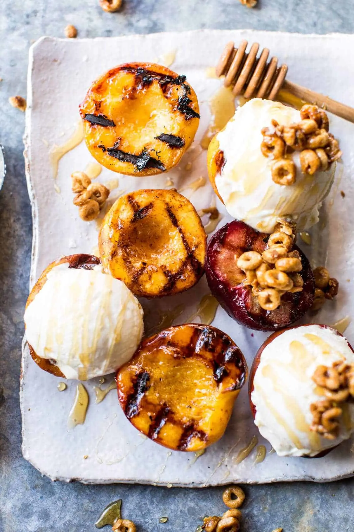 cinnamon-grilled-peaches-with-mascarpone-ice-cream