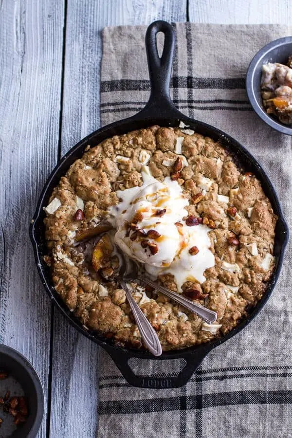 caramelized-peach-and-whole-wheat-white-chocolate-oatmeal-skillet-cookie-pie