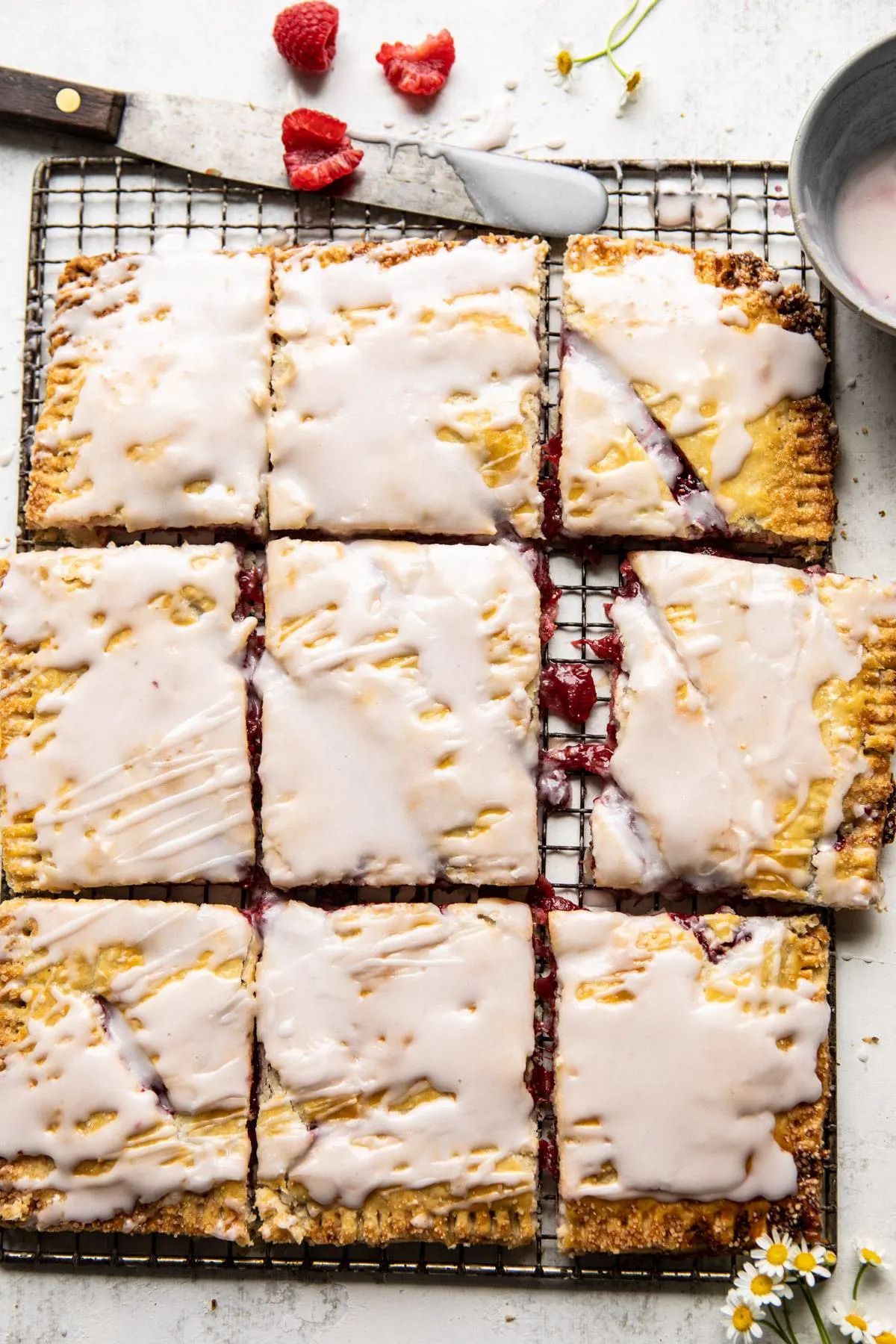 giant-strawberry-n'-cream-pop-tart.