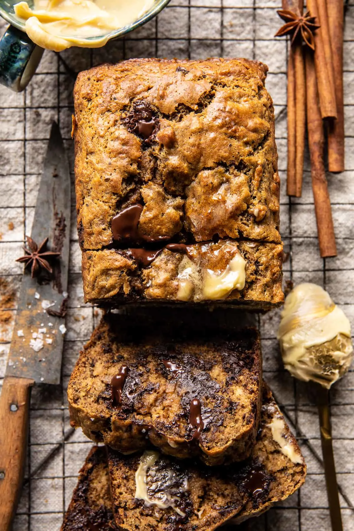 chocolate-chunk-chai-banana-bread
