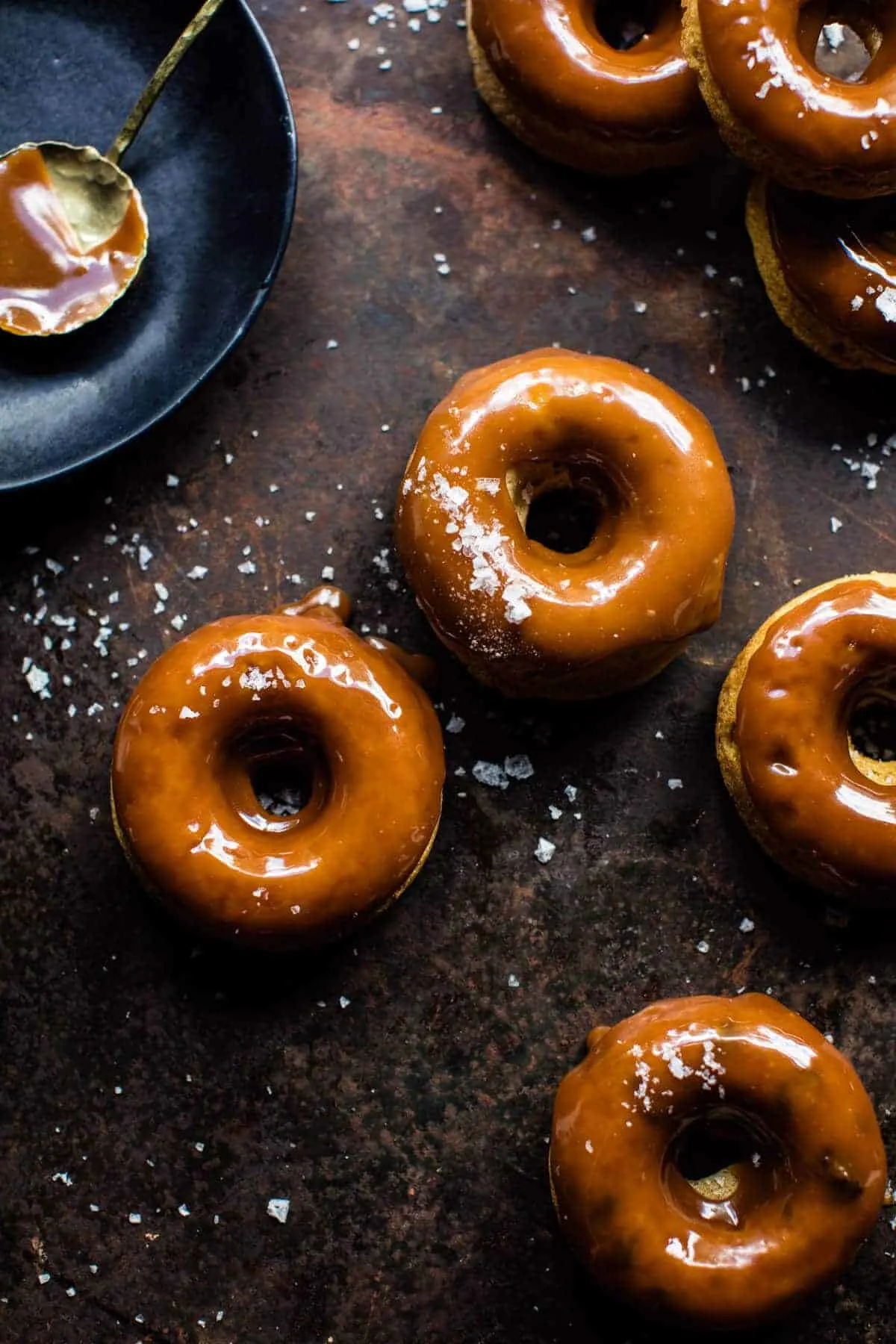 baked-salted-caramel-apple-cider-doughnuts.