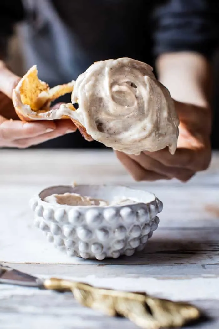 apple-cinnamon-rolls-with-cream-cheese-chai-frosting