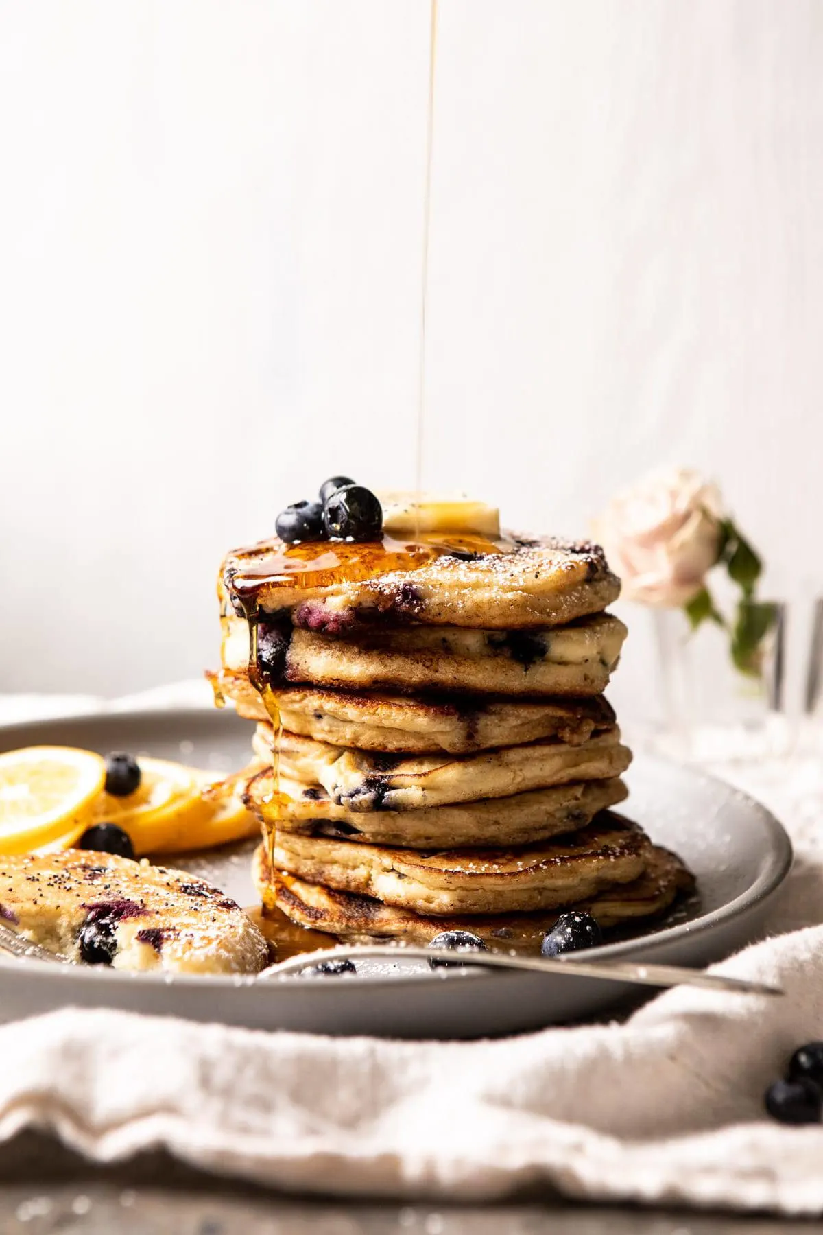 blueberry-lemon-ricotta-pancakes.