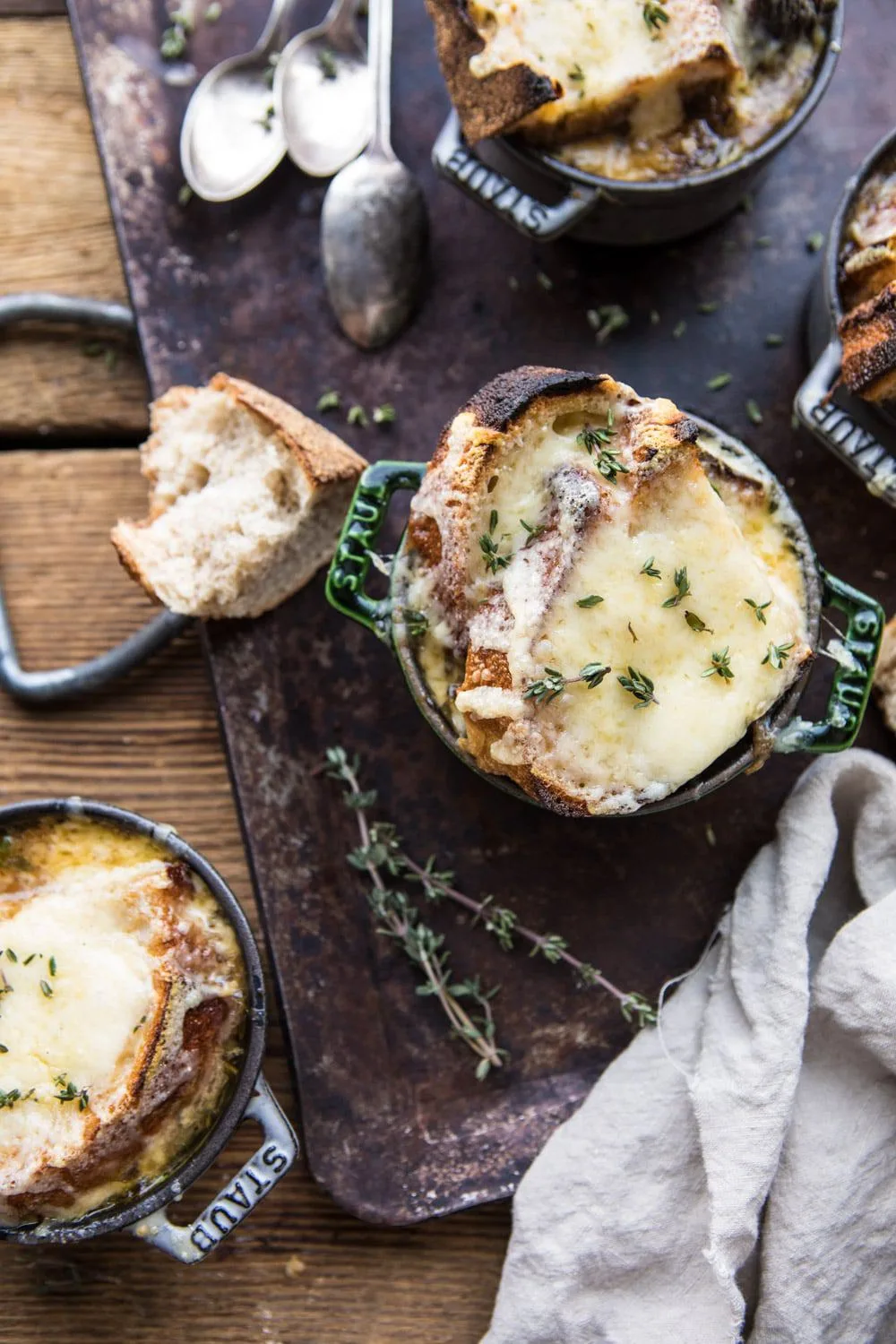 herby-french-shallot-soup.