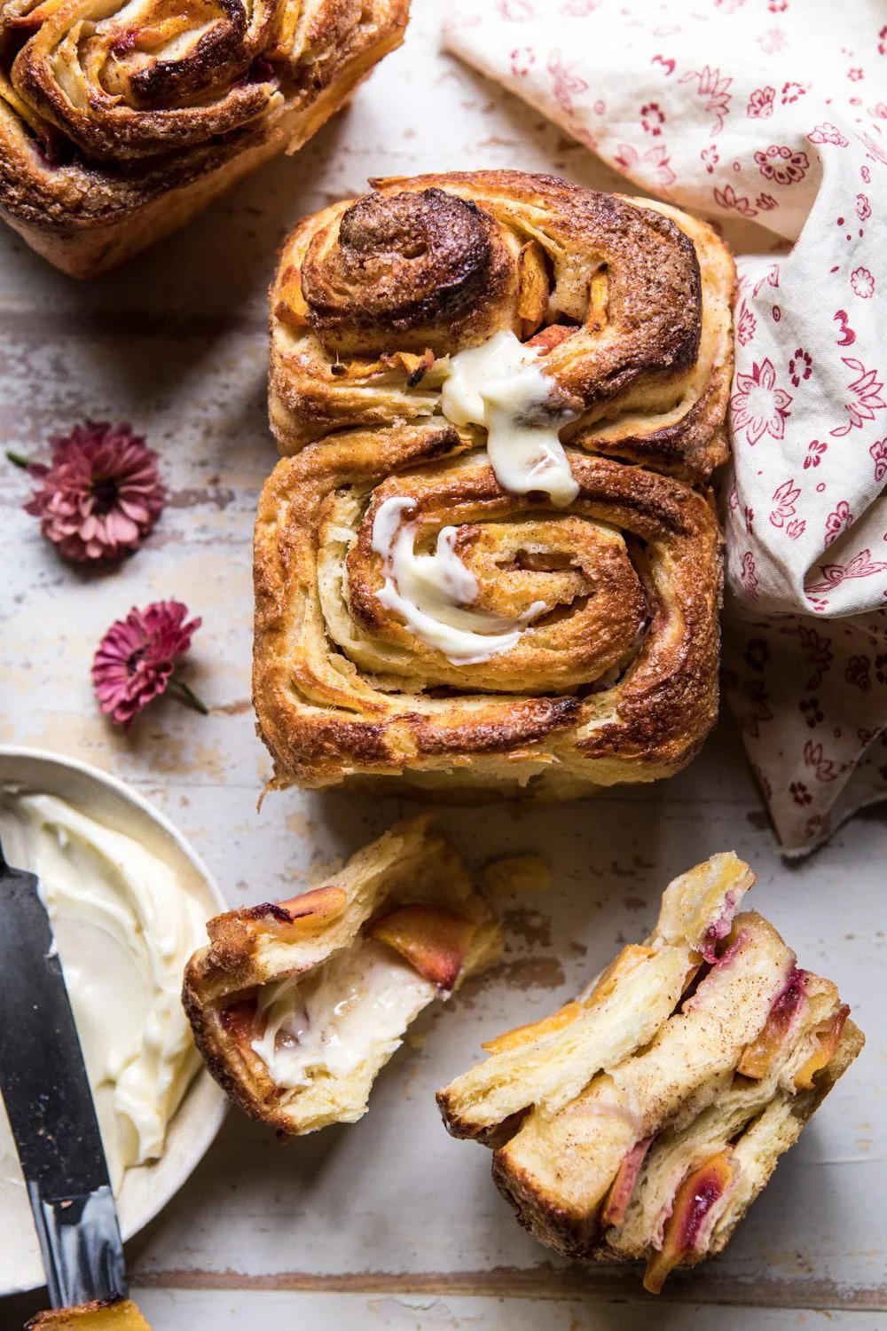 flaky-pull-apart-cinnamon-peach-brioche-bread