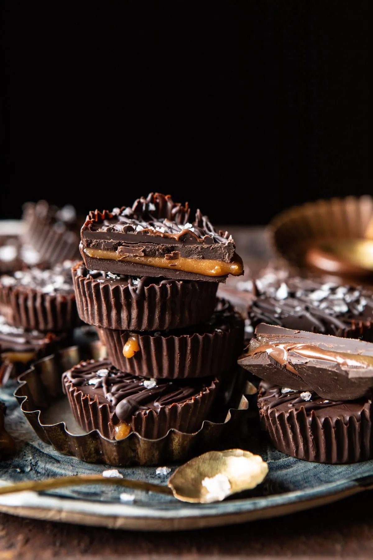 6-ingredient-milk-chocolate-salted-caramel-cups.