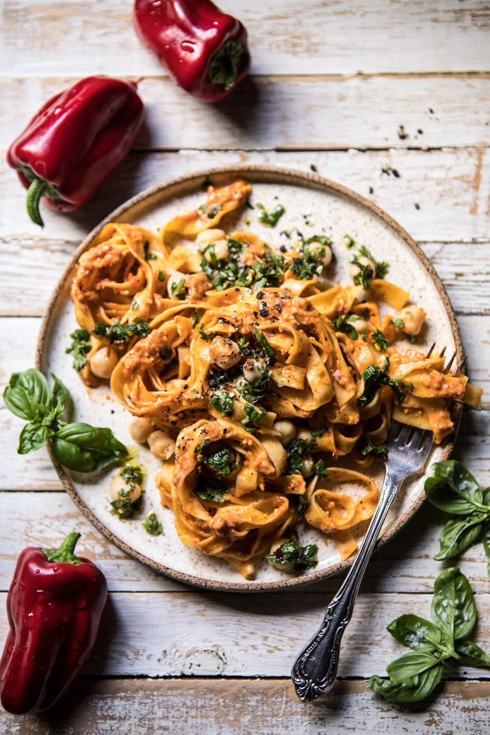 roasted-red-pepper-pasta-with-white-beans-and-basil.