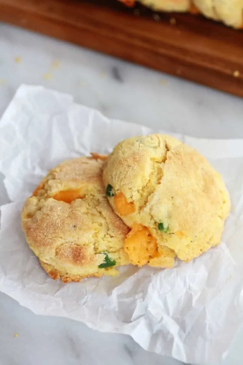 sweet-honey-jalapeno-cheddar-cornbread-biscuits