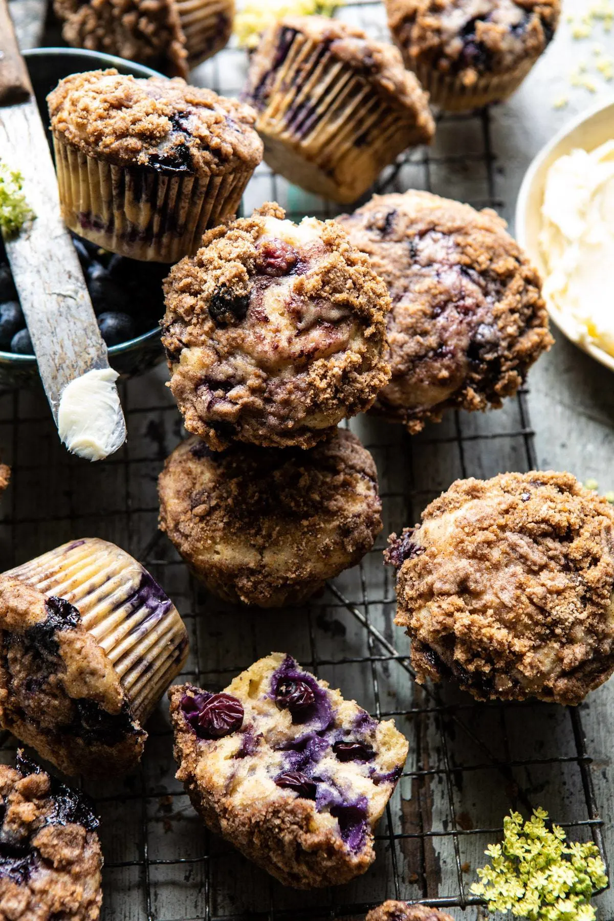 blueberry-swirl-coffee-cake-muffins