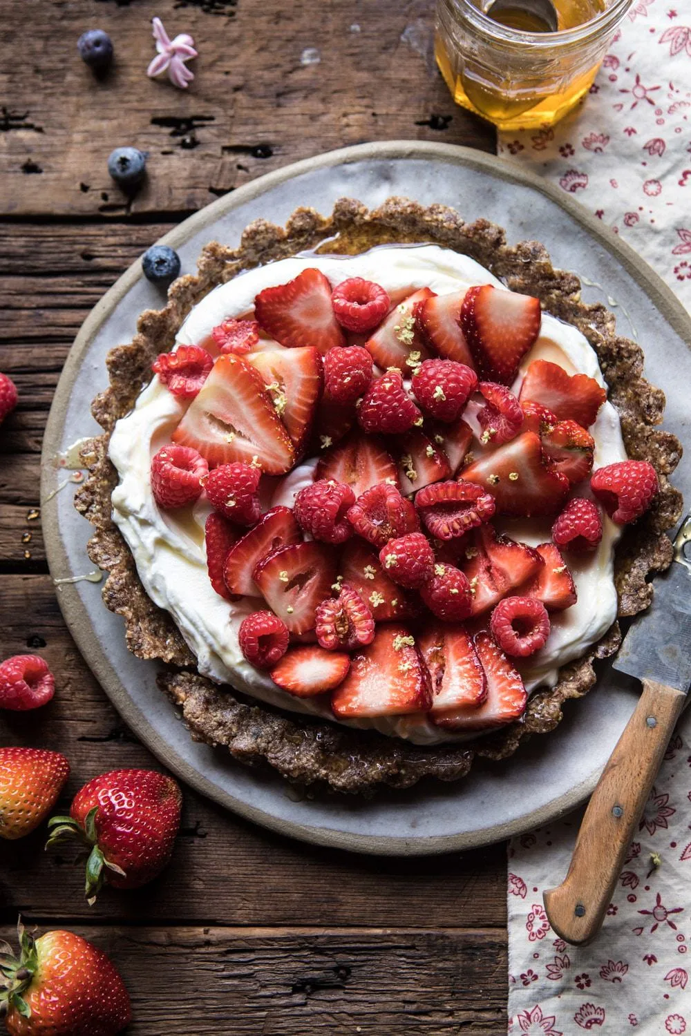 no-bake-greek-yogurt-fruit-tart