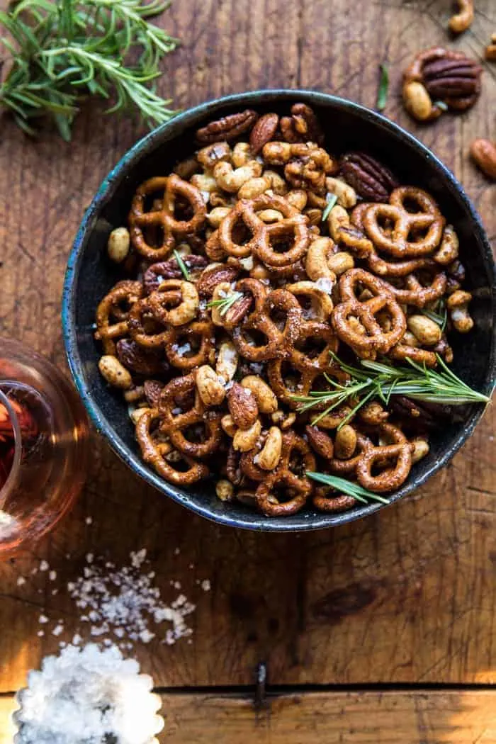 sweet-'n'-savory-roasted-nuts-and-pretzels