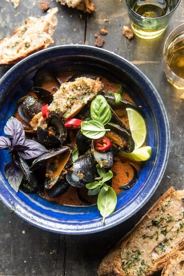 thai-coconut-butter-mussels-with-garlic-lemongrass-toast.