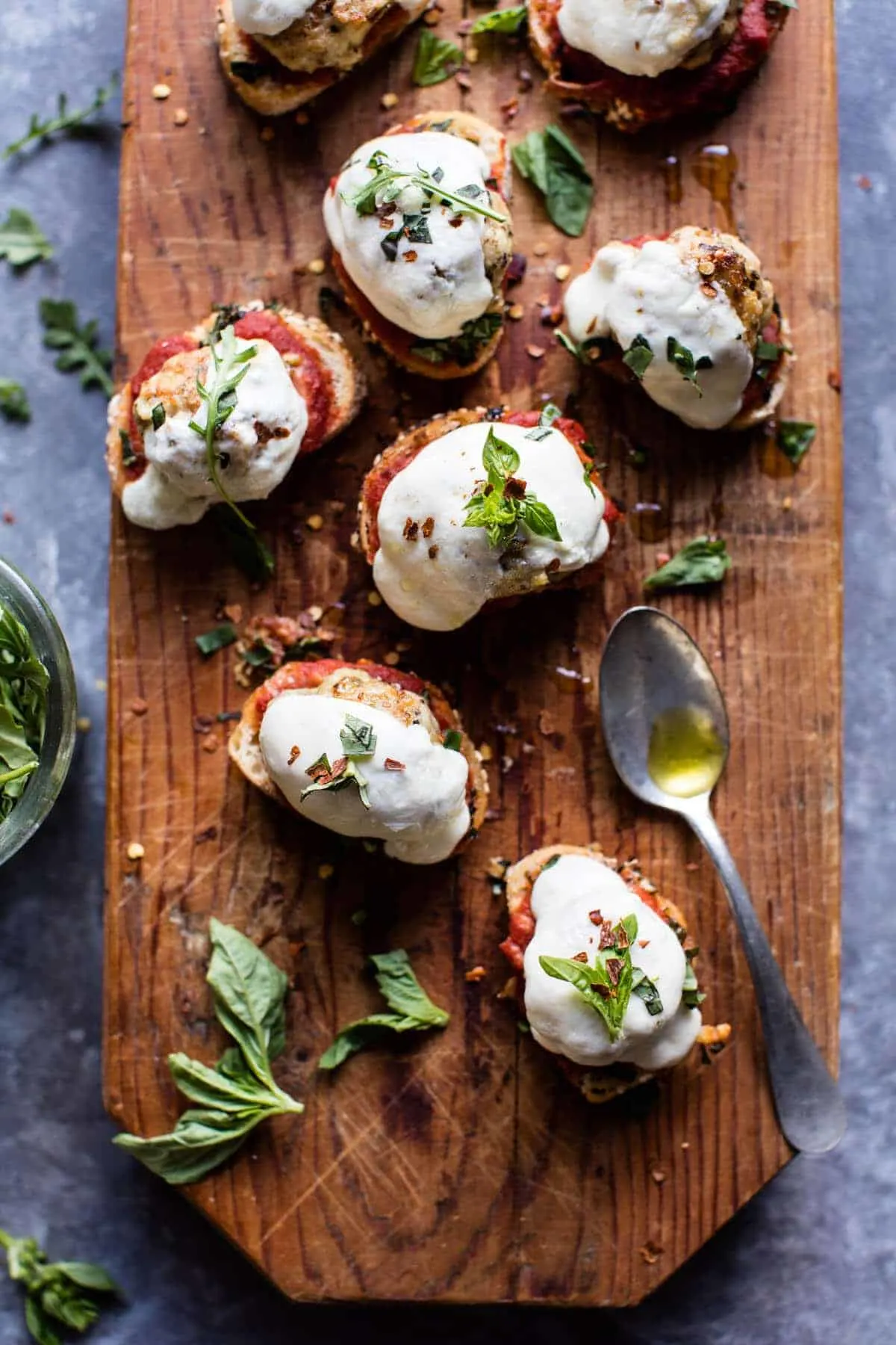 chicken-parmesan-meatball-crostini.