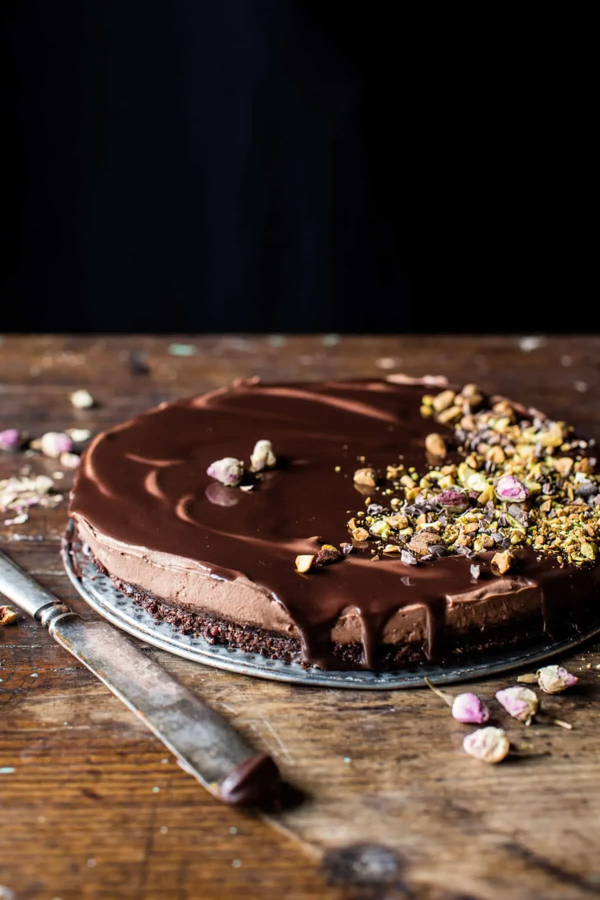 chocolate-lovers-greek-yogurt-chocolate-mousse-cake.