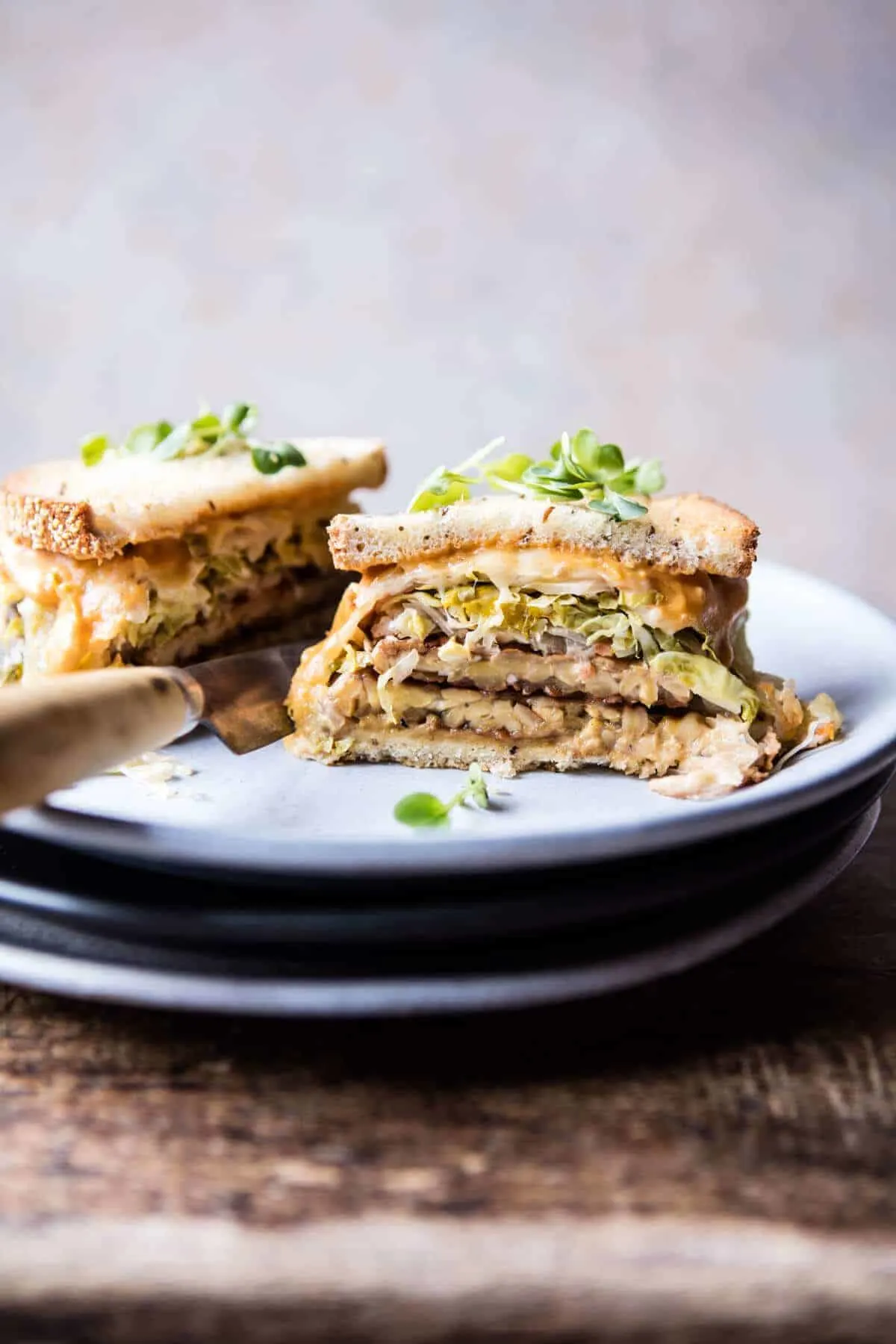 healthier-tempeh-reuben.