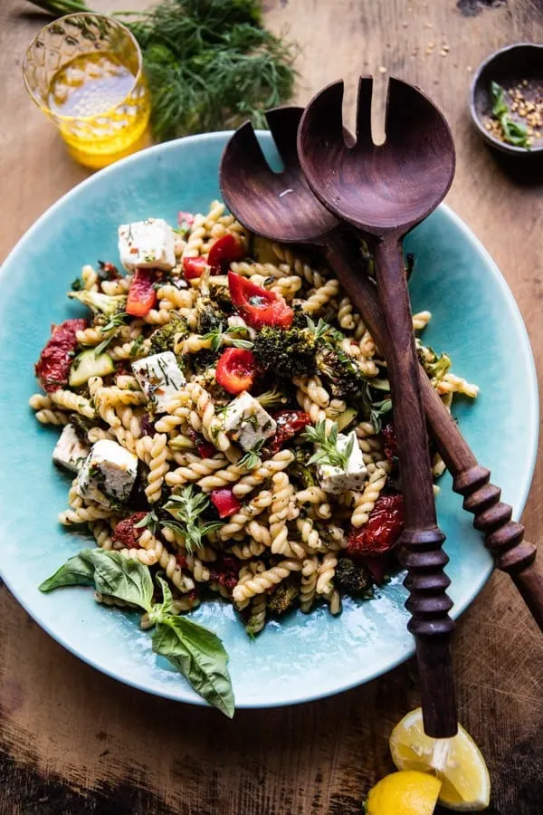 greek-lemon-roasted-broccoli-pasta-salad