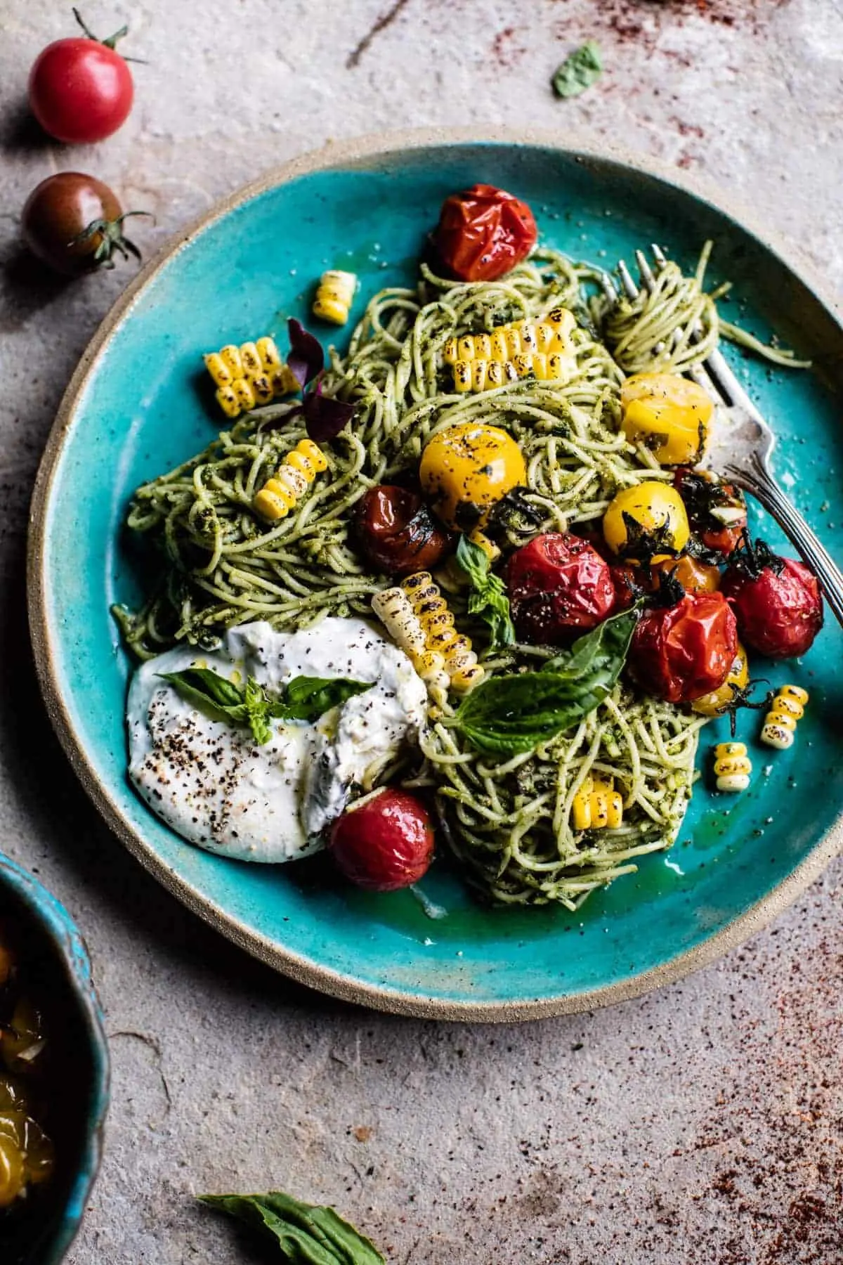 charred-tomato-and-corn-pesto-pasta.