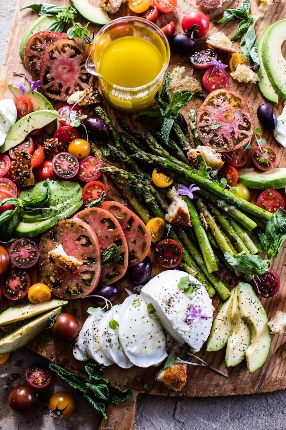 panzanella-style-caprese-asparagus-salad.