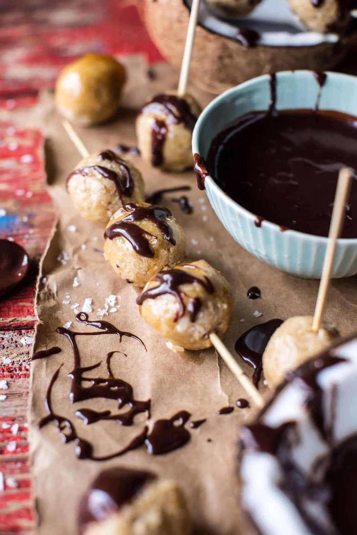 sweet-cuban-coconut-balls-with-melted-chocolate-(coquito-acaramelado).