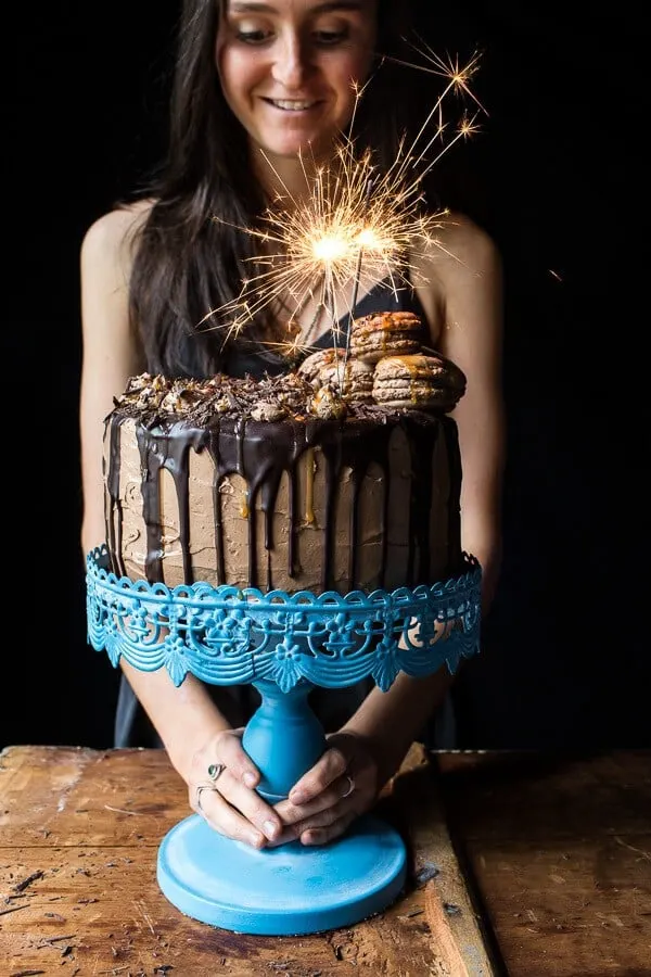 chocolate-bourbon-caramel-macaron-cake