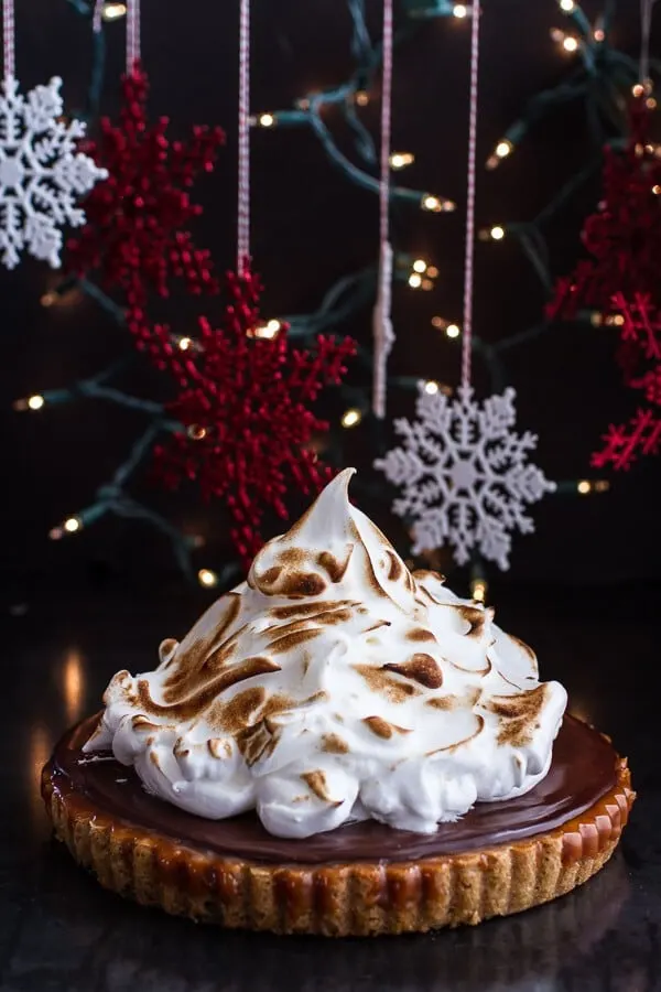 chocolate-chip-cookie-bottomed-salted-rum-caramel-tart-with-toasted-marshmallow