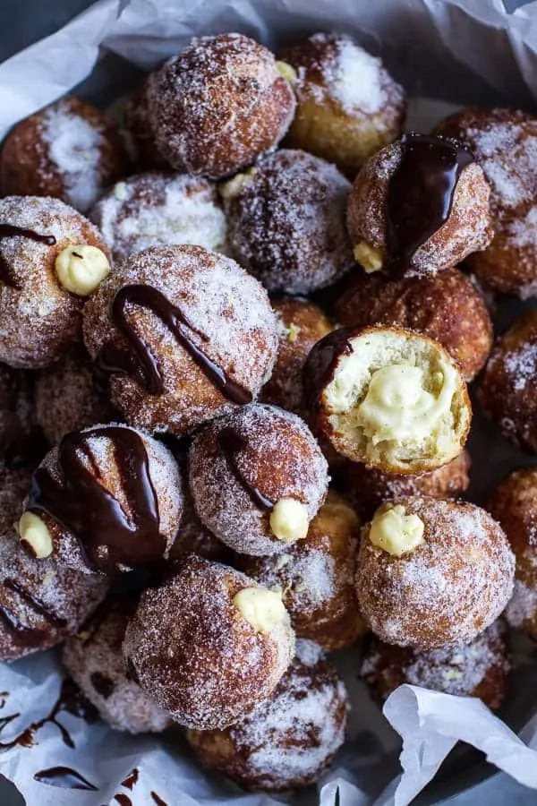 vanilla-cream-filled-cabernet-hot-chocolate-snowball-doughnuts