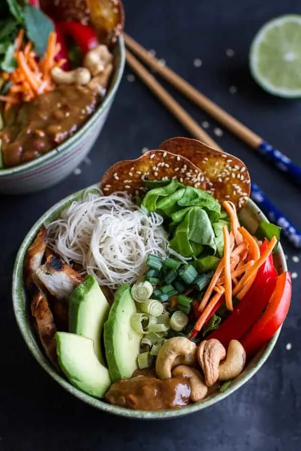 vietnamese-chicken-avocado-lemongrass-spring-roll-salad-with-hoisin-crackers