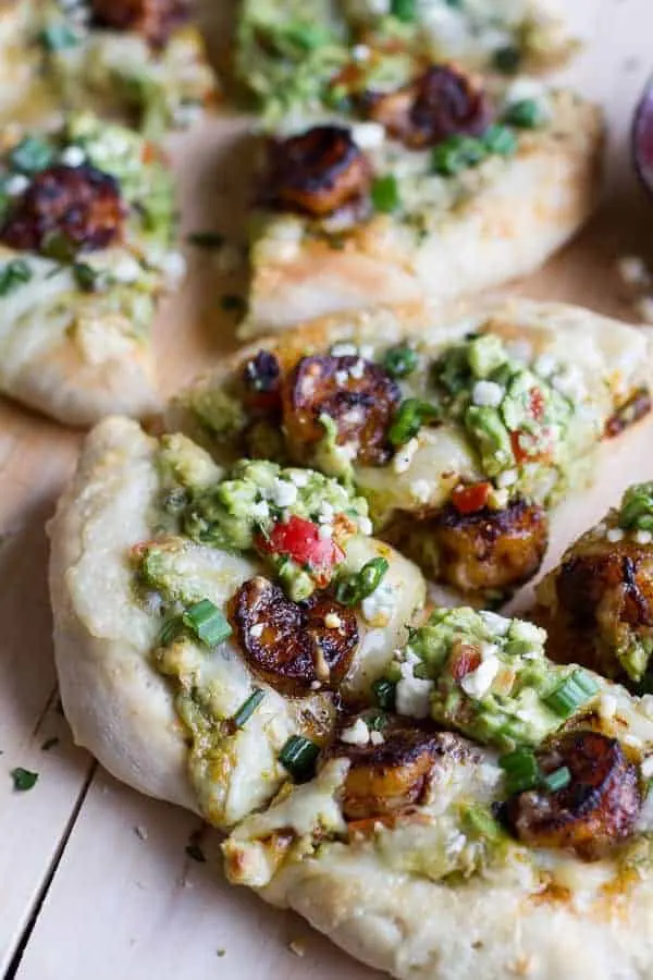 chipotle-cajun-shrimp-and-guacamole-pizza