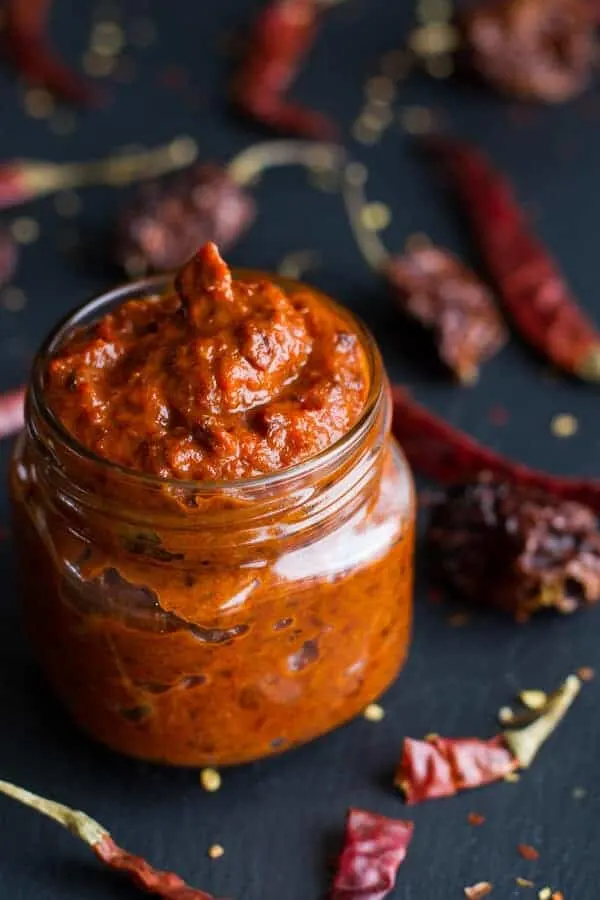homemade-harissa-(spicy-red-pepper-sauce).