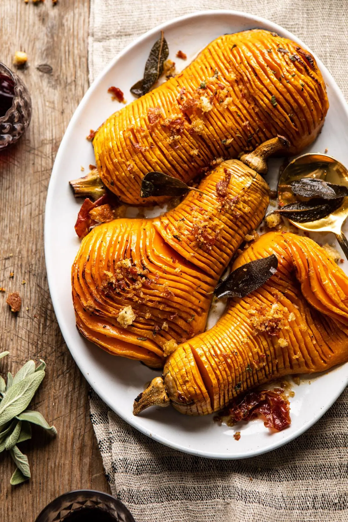 hasselback-butternut-squash-with-sage-butter-and-prosciutto-breadcrumbs.