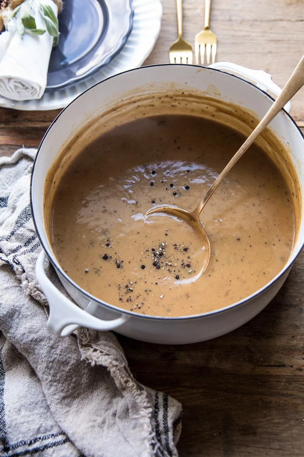 make-ahead-white-wine-gravy
