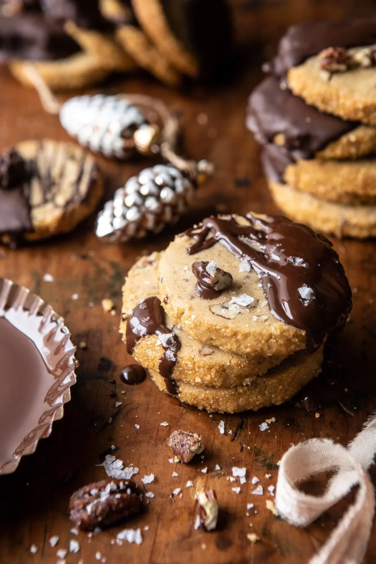 slice-n'-bake-salted-chocolate-butter-pecan-cookies