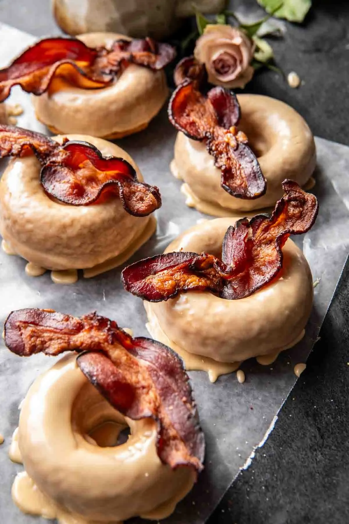 baked-maple-bacon-doughnuts