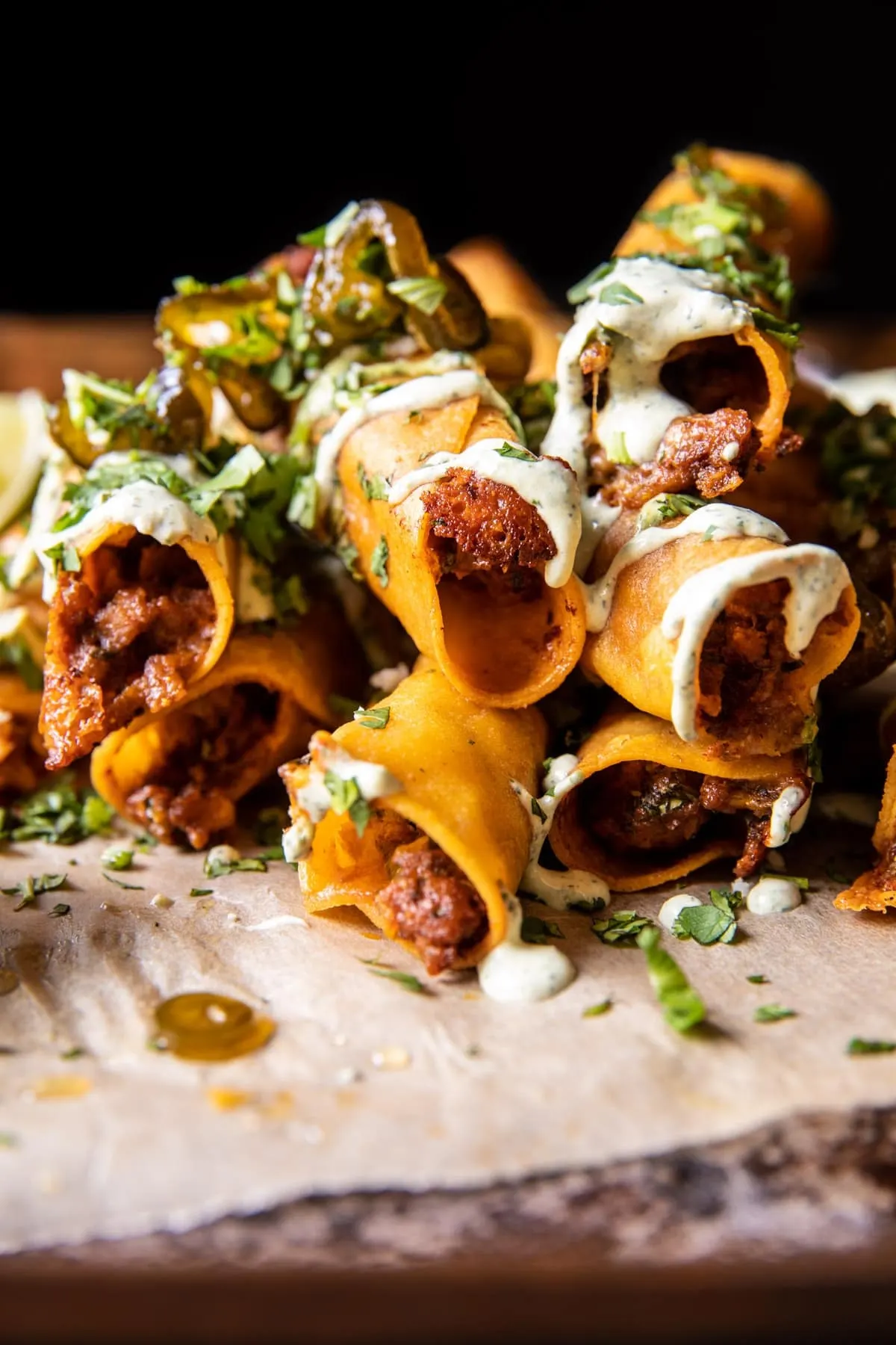 crispy-chipotle-chicken-cream-cheese-taquitos