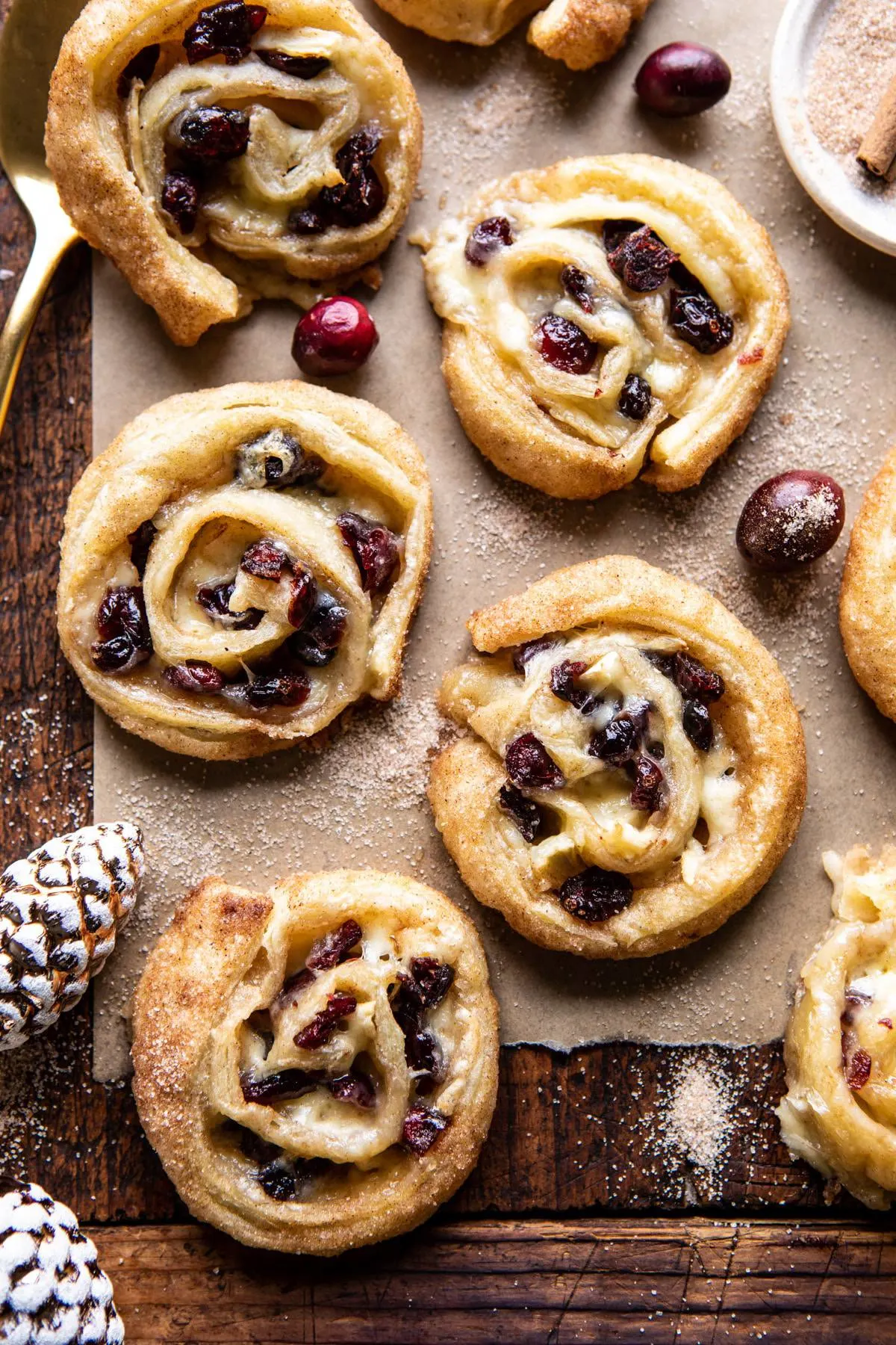 5-ingredient-cranberry-brie-cinnamon-puff-pastry-swirls.