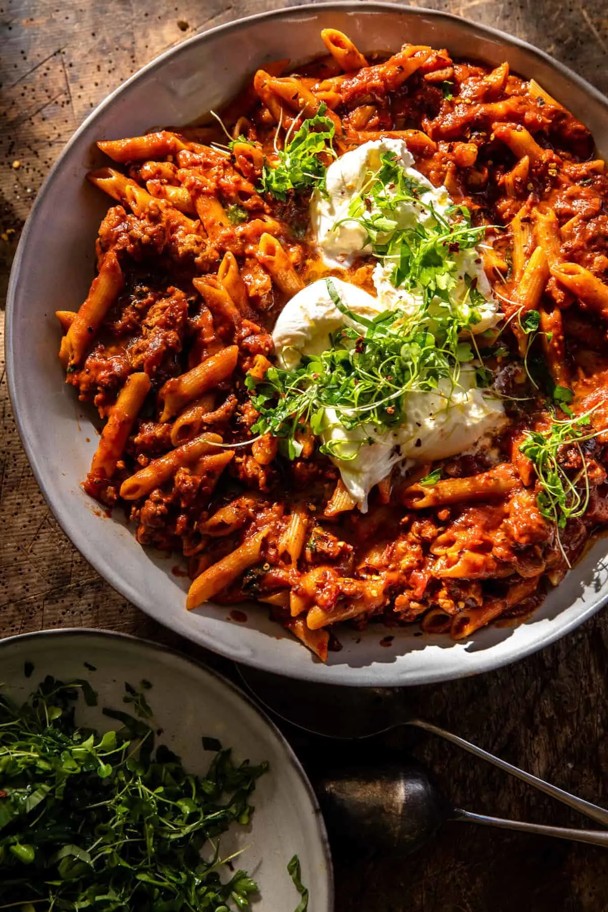 easy-one-pot-spicy-tomato-basil-pesto-pasta