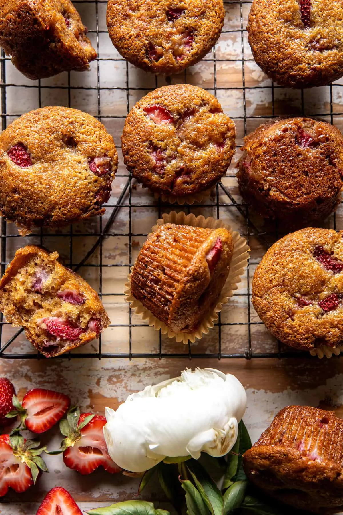 strawberry-caramel-muffins