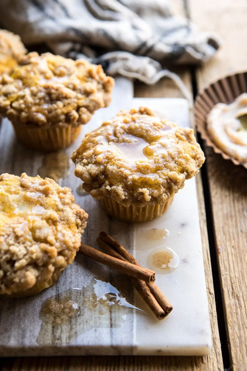 pumpkin-coffee-cake-muffins-with-cinnamon-honey-butter