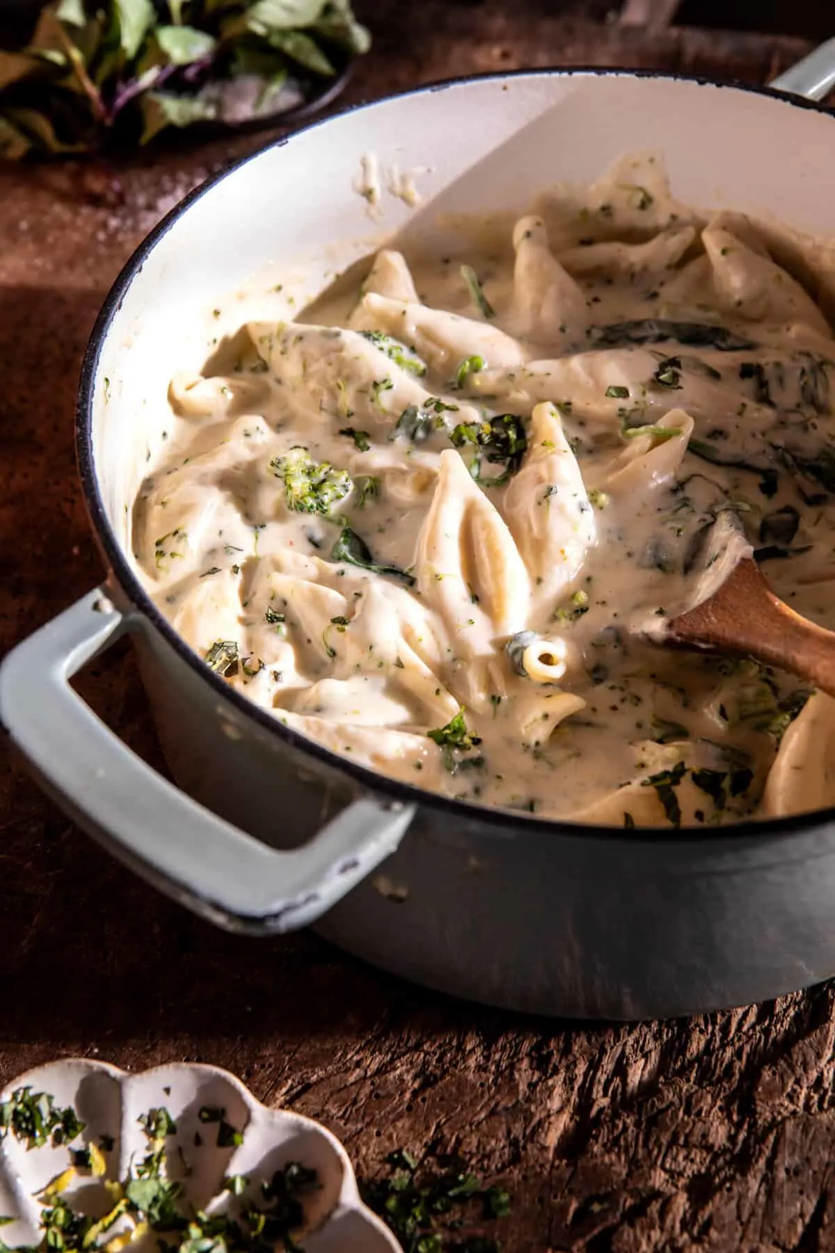 one-pot-spinach-broccoli-ricotta-stuffed-shells